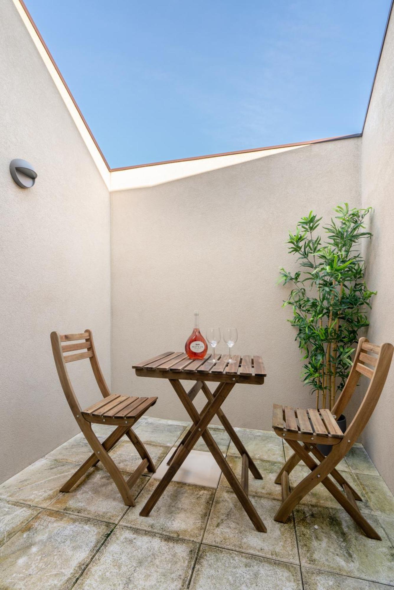Host Wise - Central Private Flats - Terrace ปอร์โต ภายนอก รูปภาพ