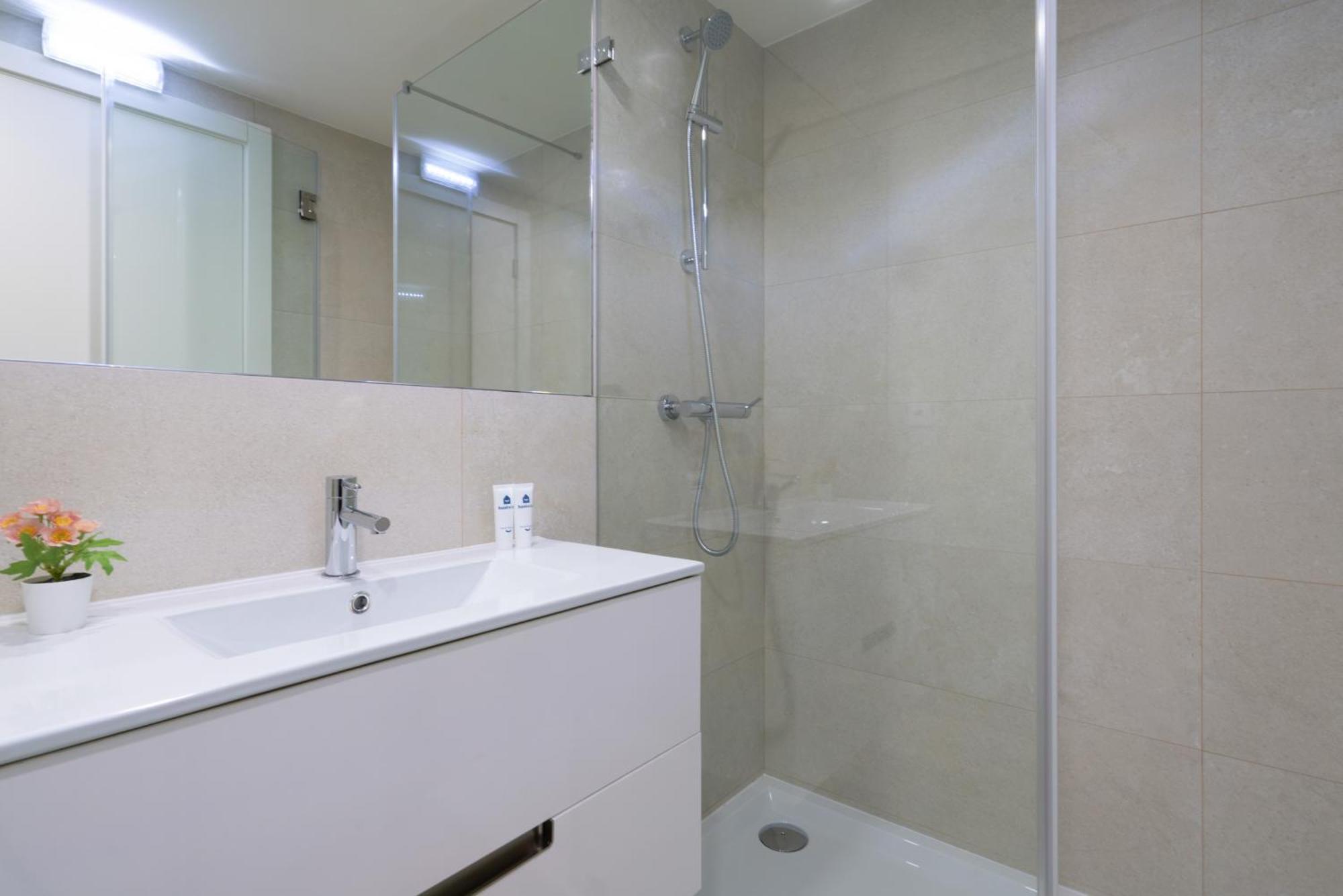 Host Wise - Central Private Flats - Terrace ปอร์โต ภายนอก รูปภาพ